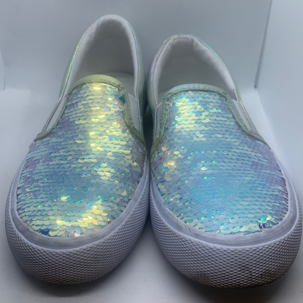 Cat & Jack worn girls slide